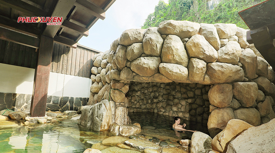 Phòng tắm hang ở Yoko Onsen Quang Hanh