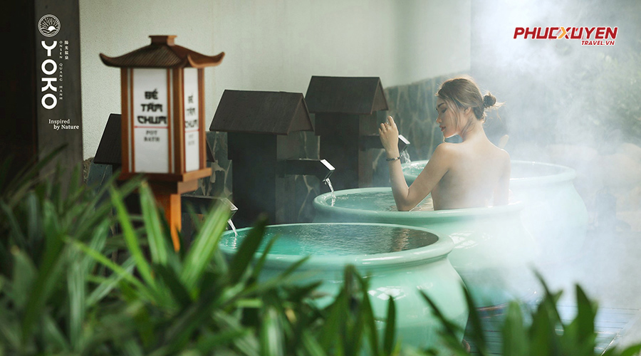  Khách tắm chum ở Yoko Onsen Quang Hanh