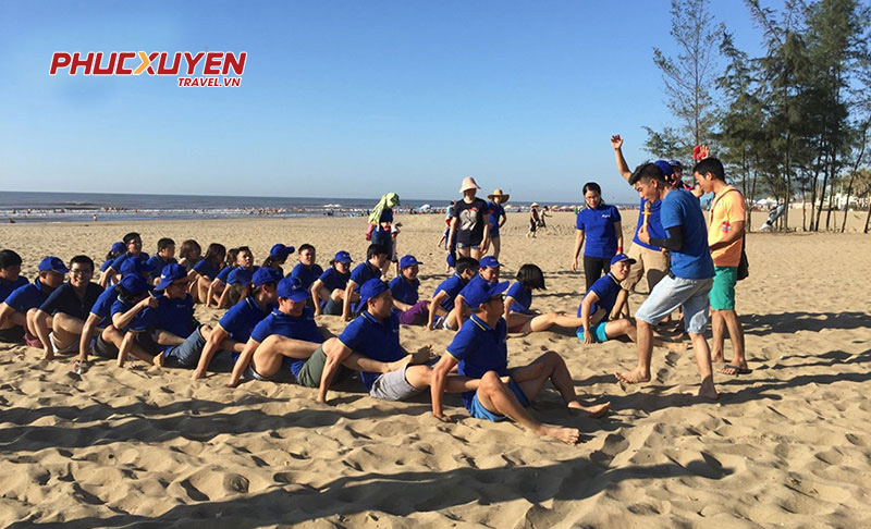 12 trò chơi team building bãi biển