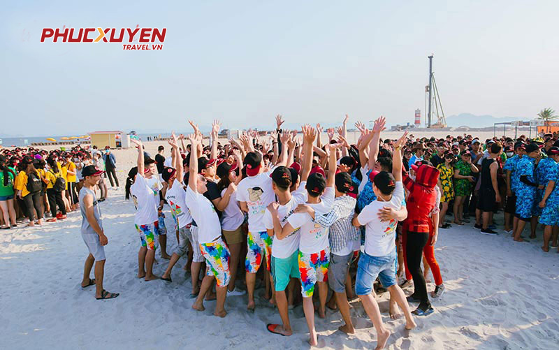 12 trò chơi team building vui nhộn trên bãi biển